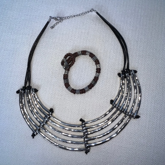 Bundle of necklace and bracelet. - Picture 2 of 6